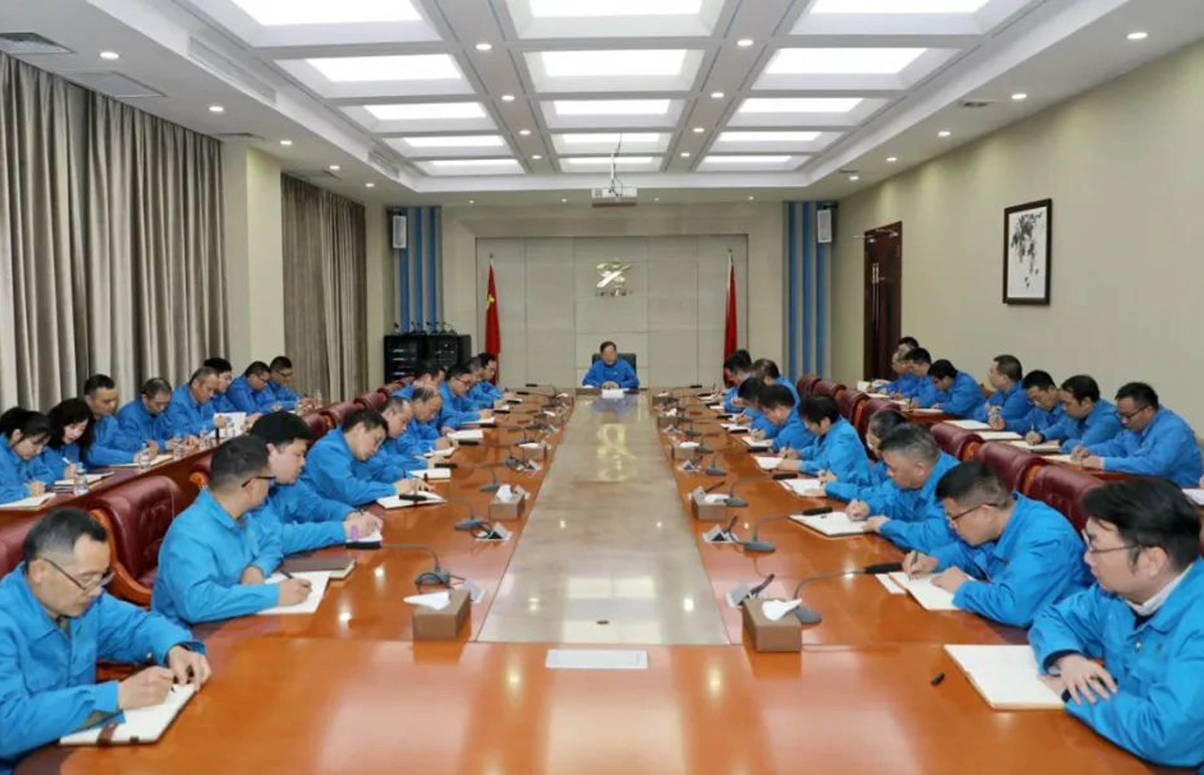 学习民营企业座谈会精神——荣耀体育在线注册,荣耀体育RONGYAO（中国）集团：发挥装备能力强、制造能力强、创新能力强的优势，坚守主业、做强实业。